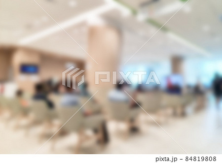 Blurred of crowded people queuing waiting for vaccinations in hospital 84819808