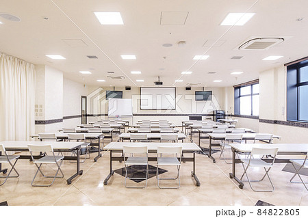 環境の良い研修室 セミナールーム 広い会議室 明るい会議室 イメージ素材 環境の良い研修室 セミナールーム 広い会議室 明るい会議室 イメージ素材 84822805