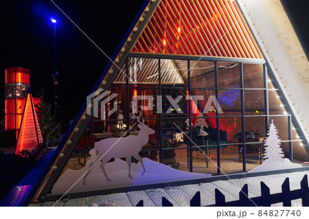 Thessaloniki, Greece Illuminated Christmas decoration at Aristotelous square. Thessaloniki, Greece Illuminated Christmas decoration at Aristotelous square. 84827740