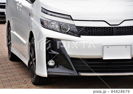 自動車イメージ　ヴォクシーGRスポーツのフロントマスク 84828679