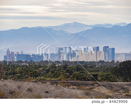 Afteroon overcast view of the Las Vegas strip skyline Afteroon overcast view of the Las Vegas strip skyline 84829906