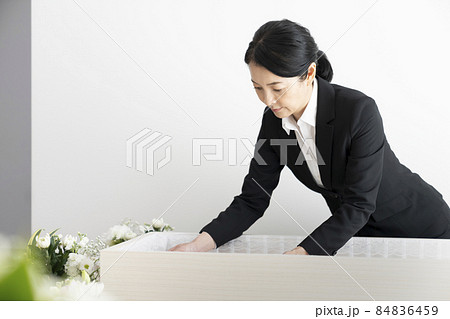 納棺　納棺師　イメージ 84836459