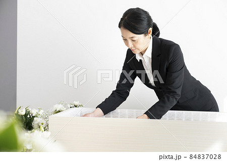 納棺　納棺師　イメージ 84837028
