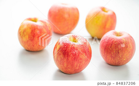 蜜入り!とっても甘いりんご 蜜入り!とっても甘いりんご 84837206