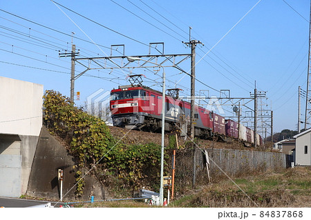 埼玉県蓮田市付近を走行するEH500形電気機関車 埼玉県蓮田市付近を走行するEH500形電気機関車 84837868