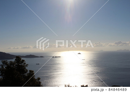 尾道市 向島から見た朝日 尾道市 向島から見た朝日 84846489