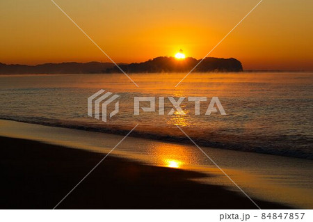 江の島　初日の出 84847857