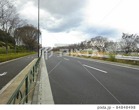 南多摩尾根幹線道路 大妻女子大学付近 南多摩尾根幹線道路 大妻女子大学付近 84848498