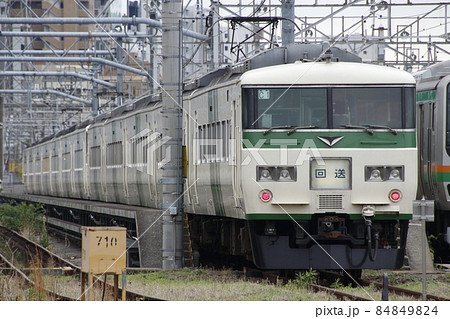 尾久に疎開留置される185系電車 尾久に疎開留置される185系電車 84849824
