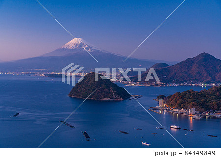 (静岡県)沼津市内浦の海越しに富士山 (静岡県)沼津市内浦の海越しに富士山 84849849
