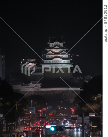 国宝姫路城の夜景 84850912