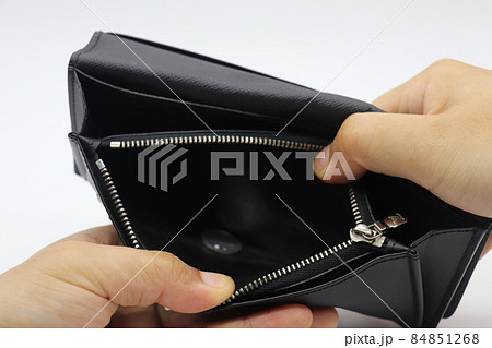 お財布(金欠・浪費・奢る・財布を使う等) 84851268