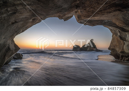 茨城県日立市　東滑川海浜緑地の朝 84857309