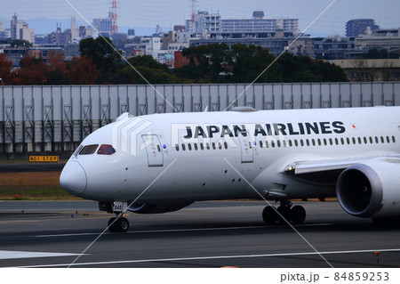 大阪国際空港 JAL 飛行機 離陸 スカイパーク 大阪国際空港 JAL 飛行機 離陸 スカイパーク 84859253
