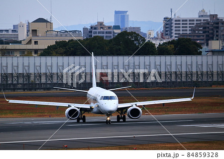 大阪国際空港　JAL　飛行機　離陸　スカイパーク 84859328
