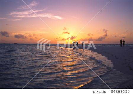 MaldivesRanveli砂州の夕暮れ MaldivesRanveli砂州の夕暮れ 84863539