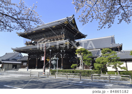 東本願寺　御影堂門　京都市下京区 84865182