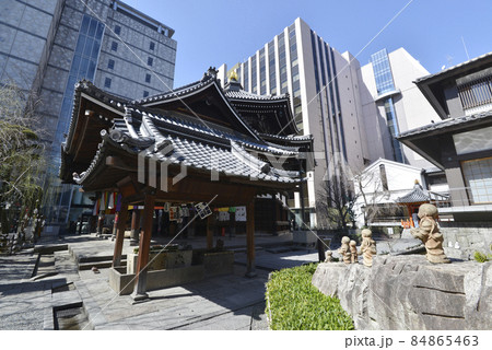 六角堂　本堂と手水舎　京都市中京区 84865463