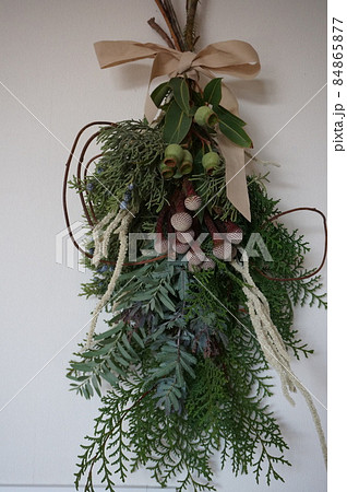 フレッシュグリーンのシンプルスワッグ フレッシュグリーンのシンプルスワッグ 84865877