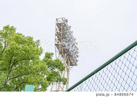 野球場のナイター照明 野球場のナイター照明 84866674