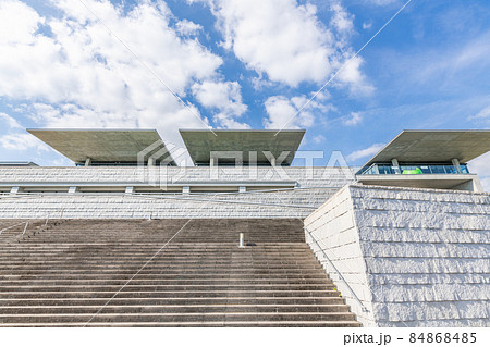 兵庫県神戸市 晴天の兵庫県立美術館 兵庫県神戸市 晴天の兵庫県立美術館 84868485