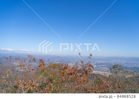 妙義山の山頂から見た関東平野（栃木県足利市） 84868528