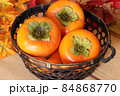岐阜県で栽培した艶やかな富有柿 84868770
