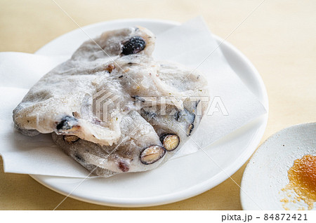 焼いた黒豆もち 焼いた黒豆もち 84872421