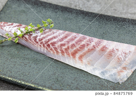 美味しいコショウダイの刺身 美味しいコショウダイの刺身 84875769