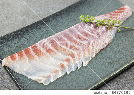 めじなの刺し身 めじなの刺し身 84876196