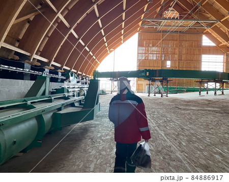 back view of an industrial manufacturing factory worker 84886917