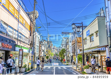 東京世田谷の都市風景　三軒茶屋ゴリラビル 84895959