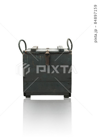 front view Di cut green olive wooden box on white background,handle,object,copy space 84897159