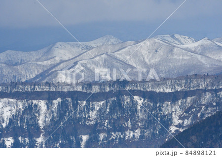 深山の残雪 深山の残雪 84898121