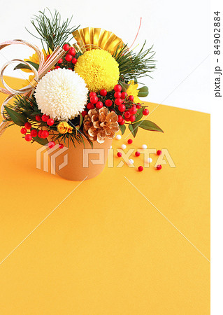 お正月の生け花 お正月の生け花 84902884