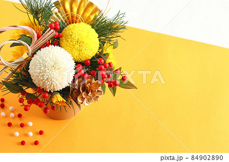 お正月の生け花 お正月の生け花 84902890