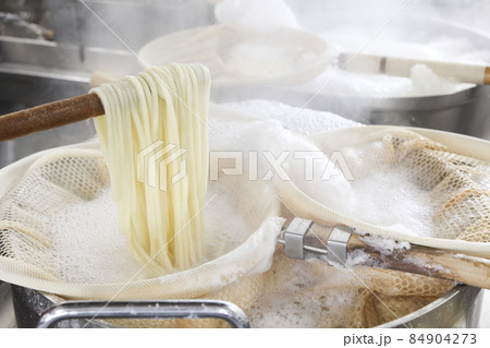 讃岐うどん 釜揚げ 讃岐うどん 釜揚げ 84904273