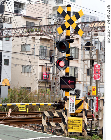 踏切 84906286