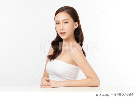 Beautiful young asian woman with clean fresh skin on white background, Face care, Facial treatment, 84907634