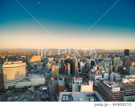 夕焼けの新潟市　メディアシップからの風景 84909255