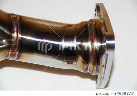 V型6気筒エンジンのステンレス製等長エキゾーストマニフォールドの集合部分 84909879