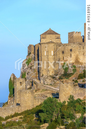 Castle of Loarre and surroundings, Hoya de Huesca Gigapan Aragon Huesca Spain 84918991