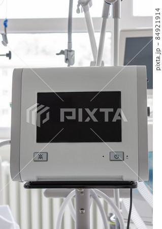 Portable hospital-to-home ventilator, is designed to stay with your patients across changing care environments. Portable hospital-to-home ventilator, is designed to stay with your patients across changing care environments. 84921914