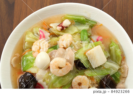 あんかけチャーハン　俯瞰　アップ 84923266