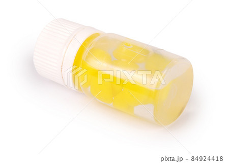 Close up synthetic yellow corn for fishing (Clipping path) 84924418