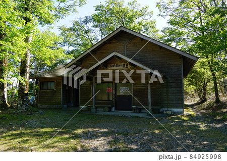 静岡県　南アルプス深南部　山犬段休憩舎 84925998