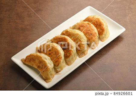 焼き餃子 84926601