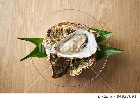 殻付き牡蠣 殻付き牡蠣 84927091