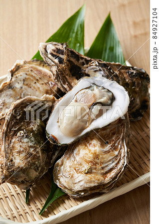 殻付き牡蠣 84927104