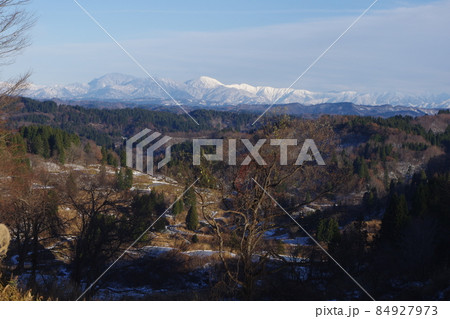 美しい星峠の棚田と八海山 美しい星峠の棚田と八海山 84927973
